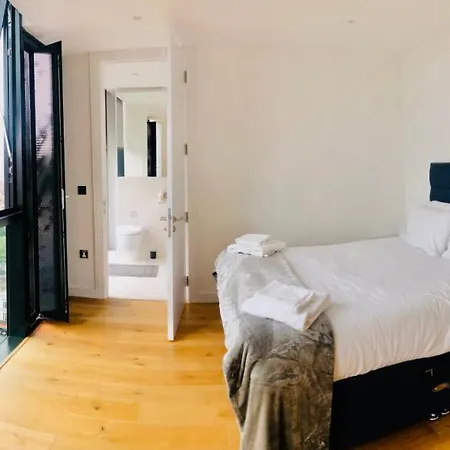 Luxury 2 Bedroom Apartment 20 Min From Central Londres Exterior foto