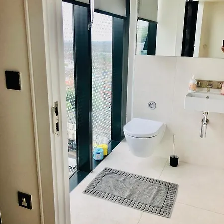 Luxury 2 Bedroom Apartment 20 Min From Central Londres Exterior foto