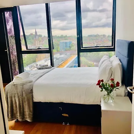 Luxury 2 Bedroom Apartment 20 Min From Central Londres Exterior foto